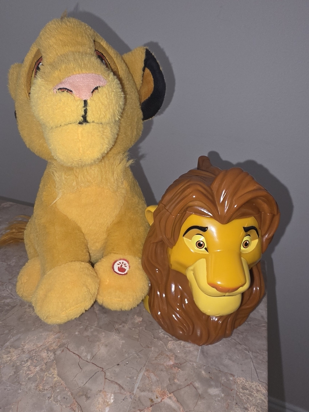 Disney The Lion King Simba Plush & Head Figure Cup - Yellow Plush